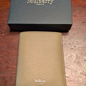 Mulberry Light Olive Leather Tri-fold Wallet